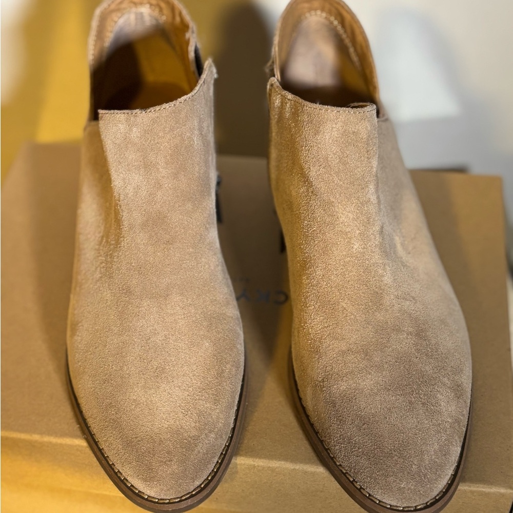Lucky Brand Suede Booties Size 8 1/2